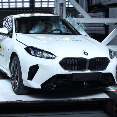 BMW 1 Series Side Pole test 2025