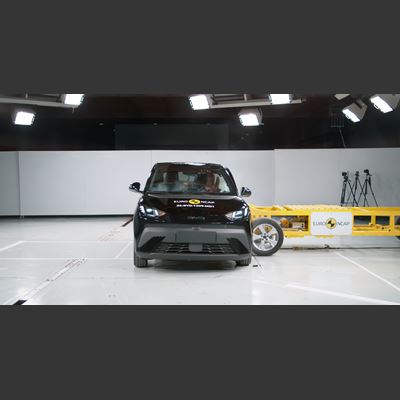 BYD DOLPHIN SURF Side Mobile Barrier test 2025