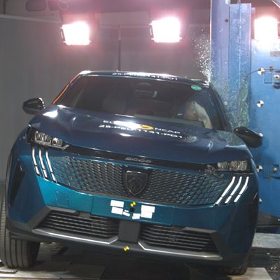 Peugeot 3008 Side Pole test 2025