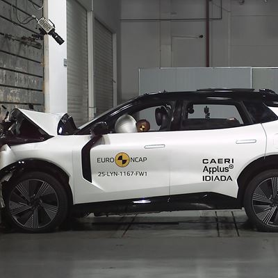 Lynk Co 08 Full Width Rigid Barrier test 2025