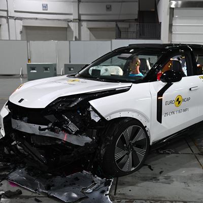 Lynk Co 08 Mobile Progressive Deformable Barrier test 2025 after crash
