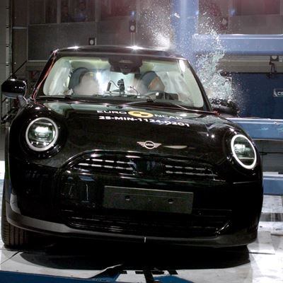 MINI Cooper Side Pole test 2025
