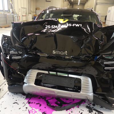 smart 5 Full Width Rigid Barrier test 2025 after crash