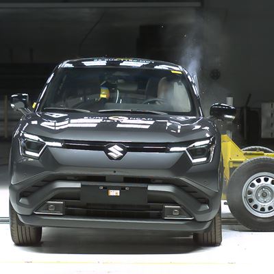 Suzuki e VITARA Side Mobile Barrier test 2025