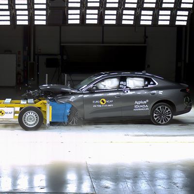 Togg T10F Mobile Progressive Deformable Barrier test 2025