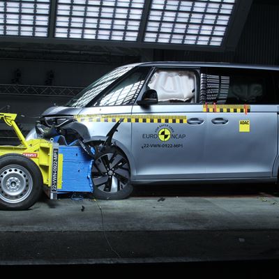 VW ID Buzz Mobile Progressive Deformable Barrier test 2025