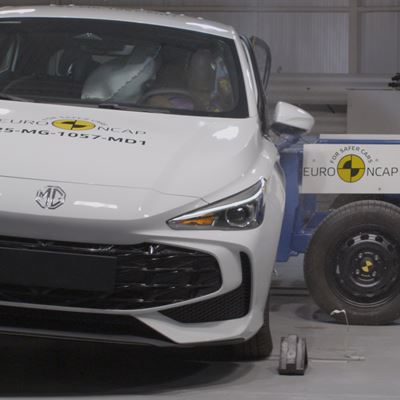 MG 3 Side Mobile Barrier test 2025