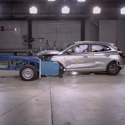 MG 3 Mobile Progressive Deformable Barrier test 2025