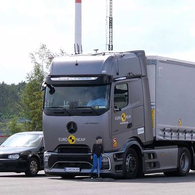 Mercedes Benz Actros L with ProCabin 4x2 Tractor Unit 2025 Commercial Truck Safety Tests