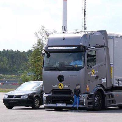 Mercedes Benz Actros L with ProCabin 4x2 Tractor Unit 2025 Commercial Truck Safety Tests