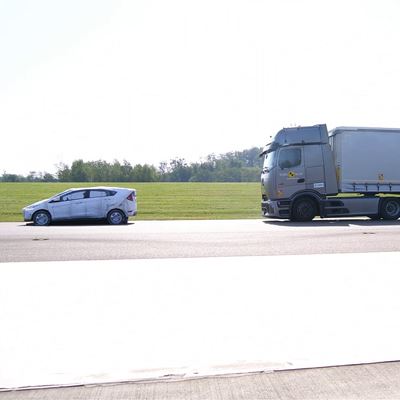 Mercedes Benz Actros L with ProCabin 4x2 Tractor Unit 2025 Commercial Truck Safety Tests