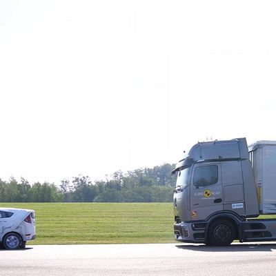 Mercedes Benz Actros L with ProCabin 4x2 Tractor Unit 2025 Commercial Truck Safety Tests