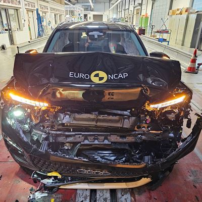 Audi Q3 Full Width Rigid Barrier test 2025 after crash
