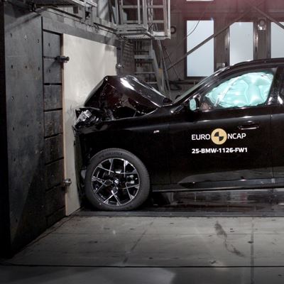 BMW X3 Full Width Rigid Barrier test 2025