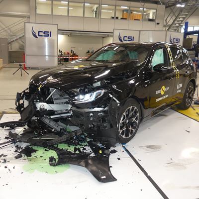 BMW X3 Mobile Progressive Deformable Barrier test 2025 after crash