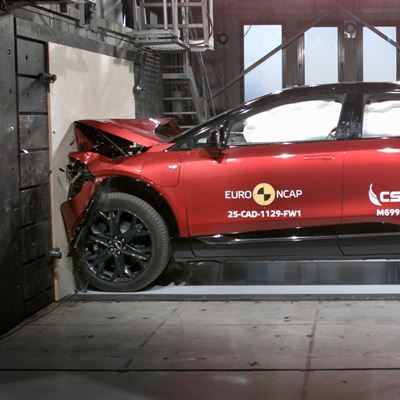 Cadillac Optiq Full Width Rigid Barrier test 2025