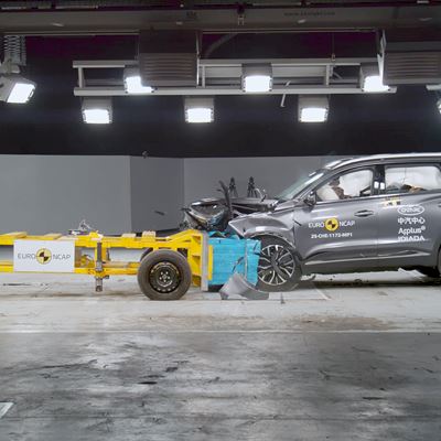 Chery TIGGO 7 Mobile Progressive Deformable Barrier test 2025