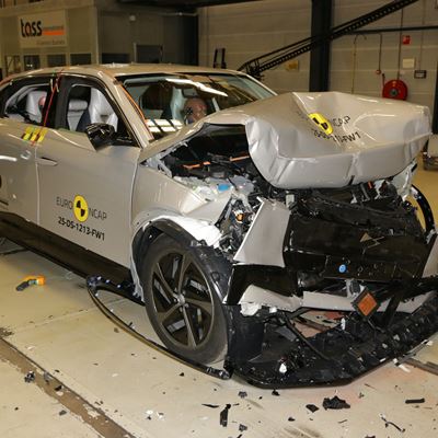 DS N 8 Full Width Rigid Barrier test 2025 after crash