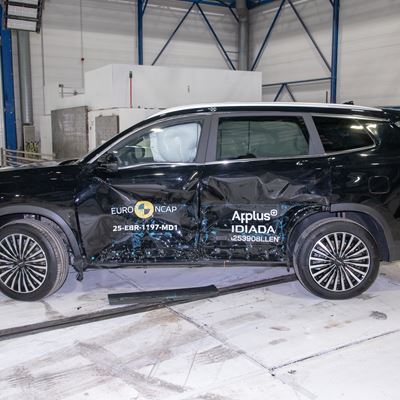 EBRO s800 Side Mobile Barrier test 2025 after crash