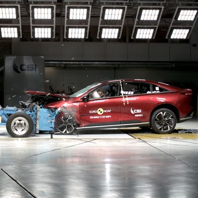 MAZDA 6e Mobile Progressive Deformable Barrier test 2025