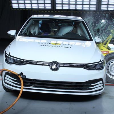 VW Golf Side Mobile Barrier test 2022