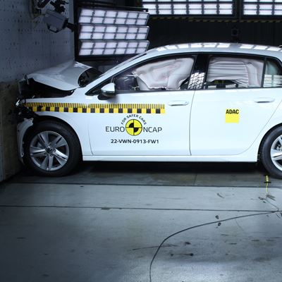 VW Golf Full Width Rigid Barrier test 2022