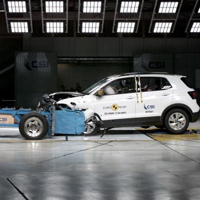 VW T Cross Mobile Progressive Deformable Barrier test 2025