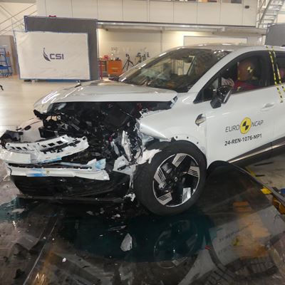 Renault Symbioz Mobile Progressive Deformable Barrier test 2024 after crash