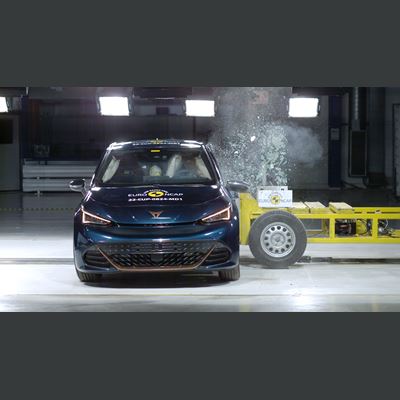 Cupra BORN Side Mobile Barrier test 2022