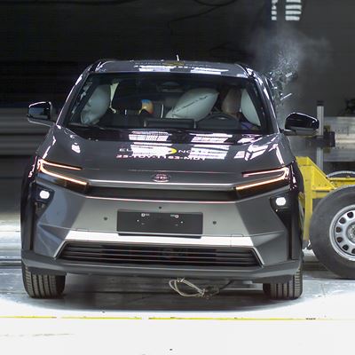 Toyota bZ4X Side Mobile Barrier test 2025