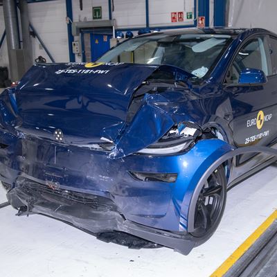 Tesla Model Y Full Width Rigid Barrier test 2025 after crash