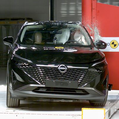 Nissan Qashqai Side Pole test 2025