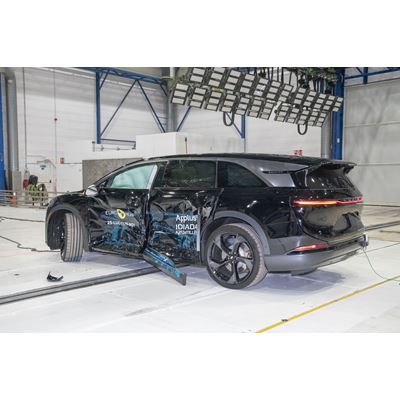 Lucid Gravity Side Mobile Barrier test 2025 after crash