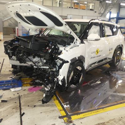 Kia EV5 Mobile Progressive Deformable Barrier test 2025 after crash