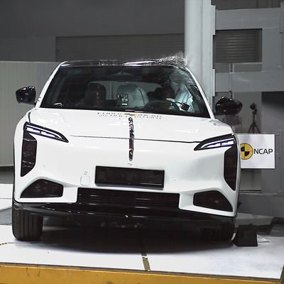 Hongqi EHS7 Side Pole test 2025