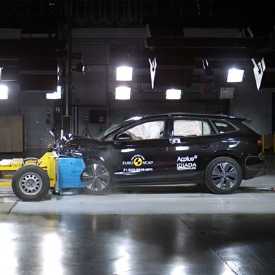 koda ENYAQ iV Mobile Progressive Deformable Barrier test 2022