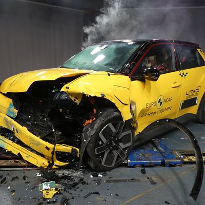 Renault 5 Mobile Progressive Deformable Barrier test 2024 after crash