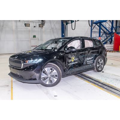 koda ENYAQ iV Side Mobile Barrier test 2021 after crash