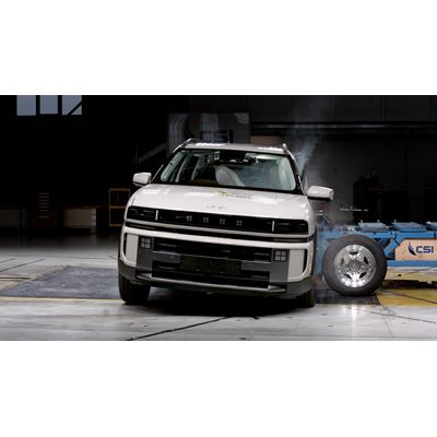 Hyundai NEXO Side Mobile Barrier test 2025