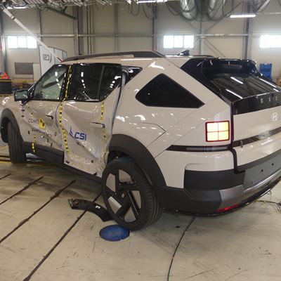 Hyundai NEXO Side Mobile Barrier test 2025 after crash