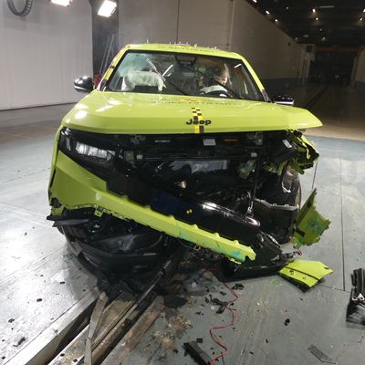 Jeep Compass Mobile Progressive Deformable Barrier test 2025 after crash