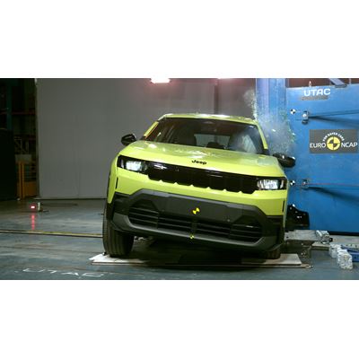 Jeep Compass Side Pole test 2025