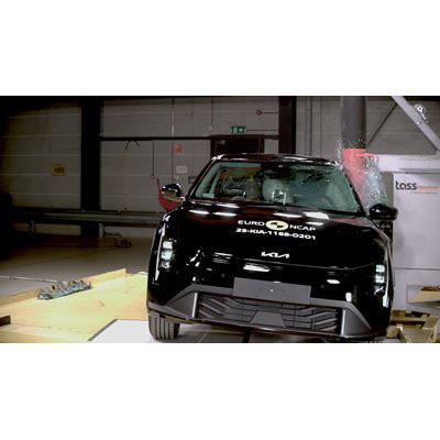 Kia EV4 Side Pole test 2025