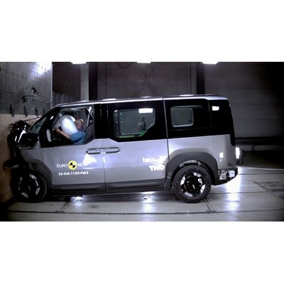 Kia PV5 Passenger Full Width Rigid Barrier test 2025