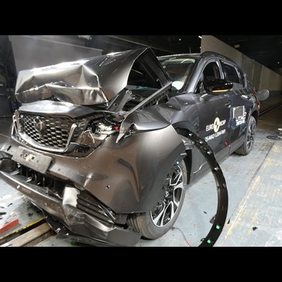 MAZDA CX 5 Full Width Rigid Barrier test 2025 after crash