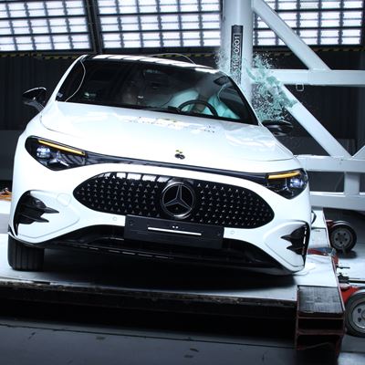 Mercedes Benz CLA Side Pole test 2025