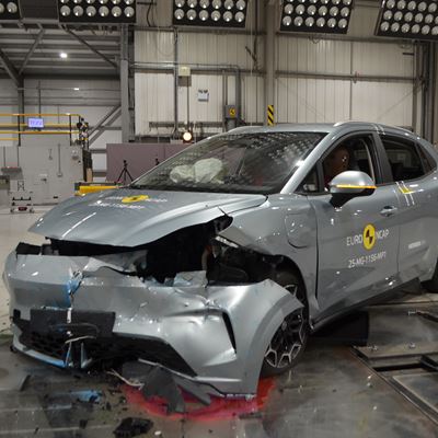 MG MG4 EV Urban Mobile Progressive Deformable Barrier test 2025 after crash