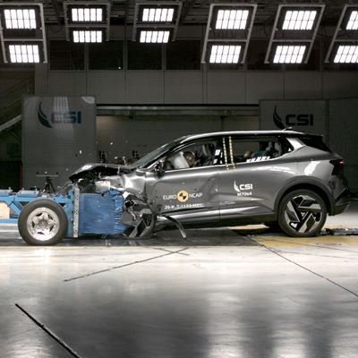 Mitsubishi Eclipse Cross Mobile Progressive Deformable Barrier test 2025