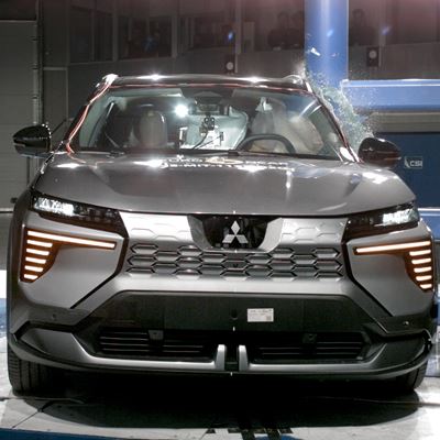 Mitsubishi Eclipse Cross Side Pole test 2025