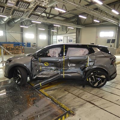 Mitsubishi Eclipse Cross Side Mobile Barrier test 2025 after crash